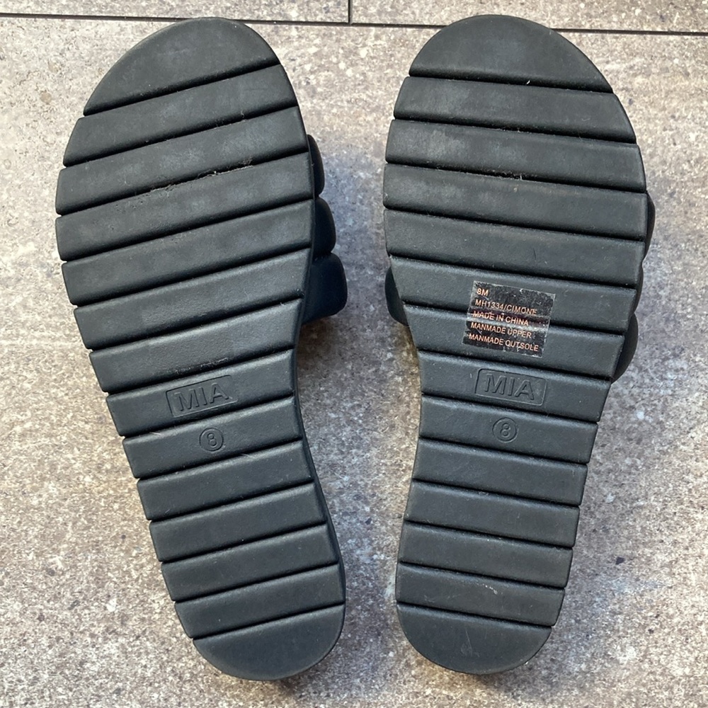 MIA Cimone Quilted Puffer Sandals - Picture 3 of 5